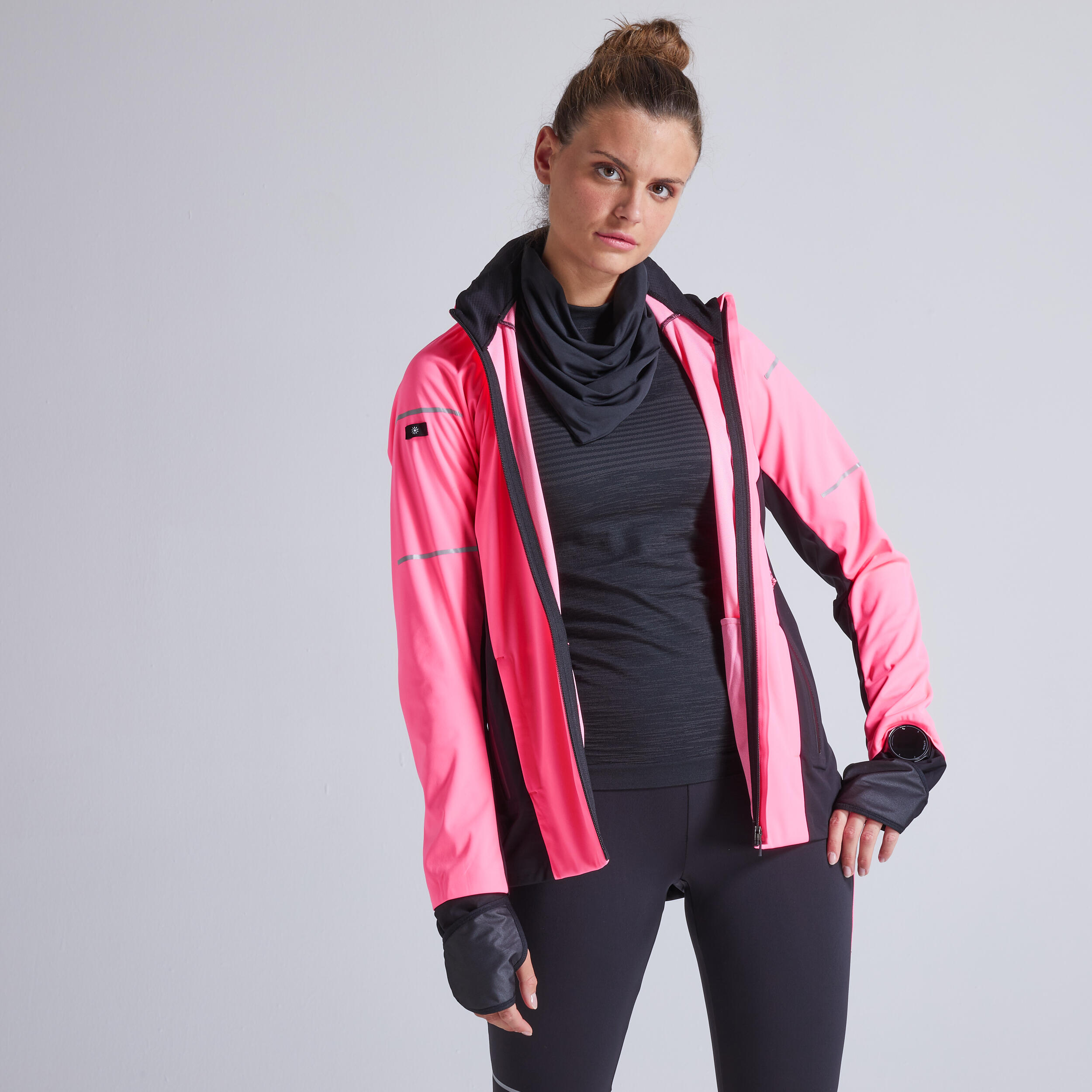 WARM REGUL WOMEN S RUNNING JACKET FLUO PINK Decathlon