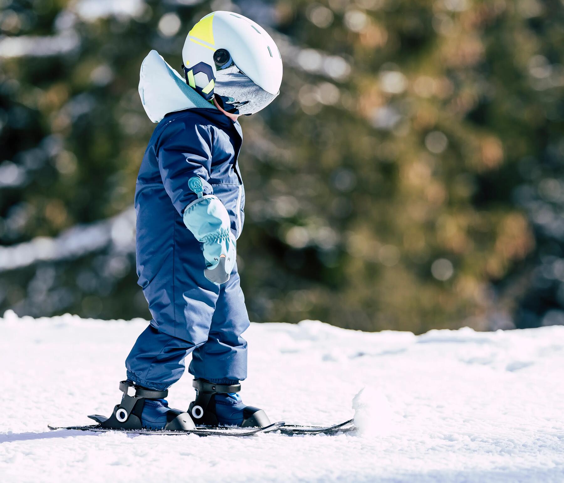 baby skiing