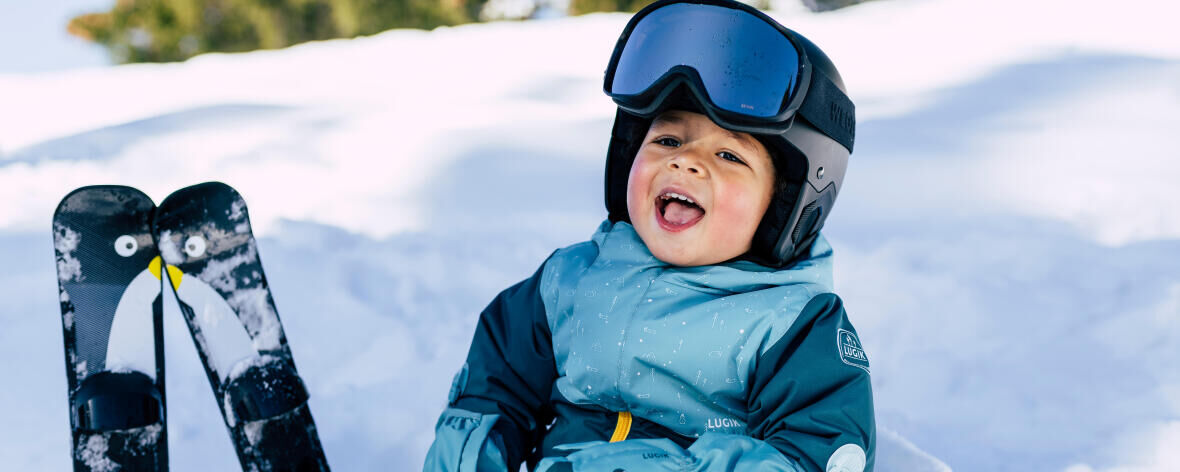 HOW TO DRESS YOUR KIDS PROPERLY FOR SKIING