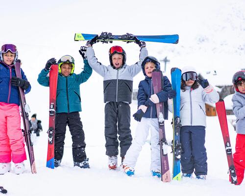 Sporturi de iarnă pentru copii: Ce opțiuni au la dispoziție cei mici?