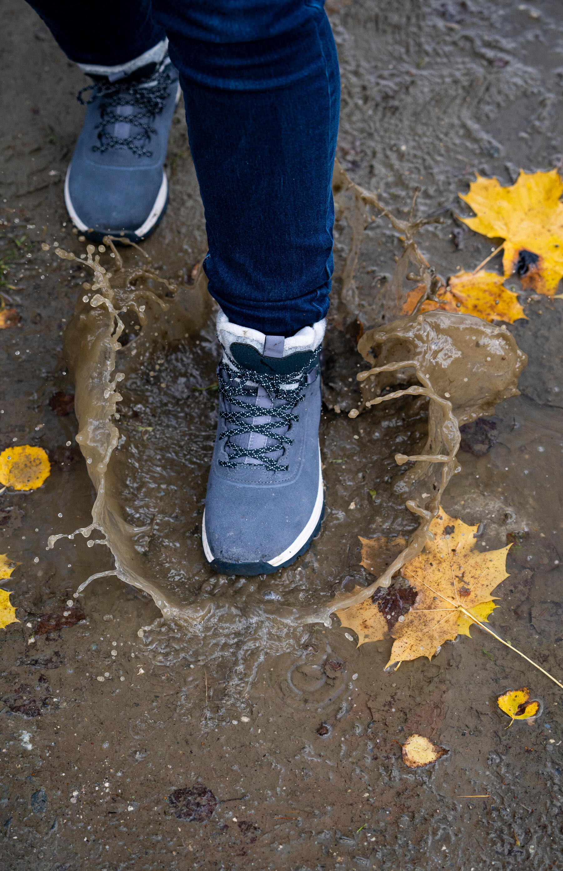 Hiking on sale snow boots