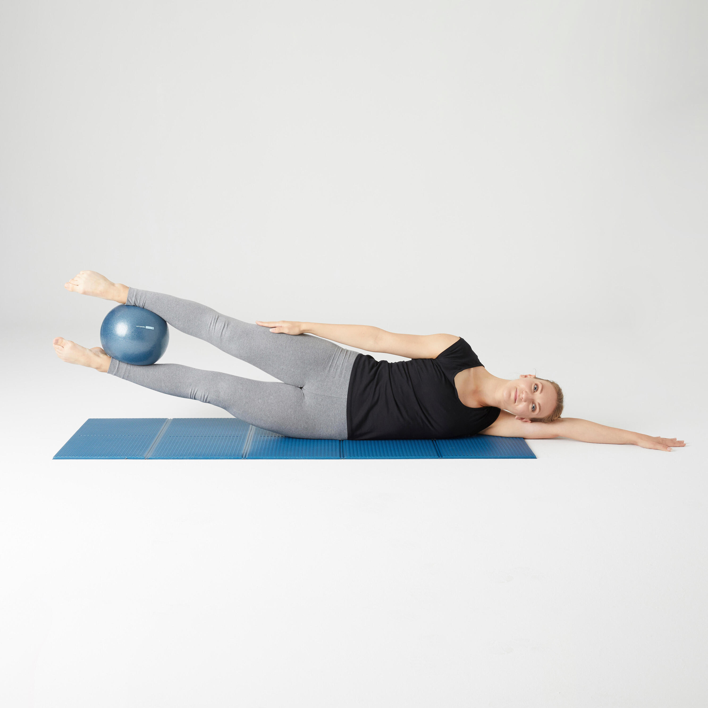 Pelota suave de pilates con diámetro de 240 mm azul 7/10