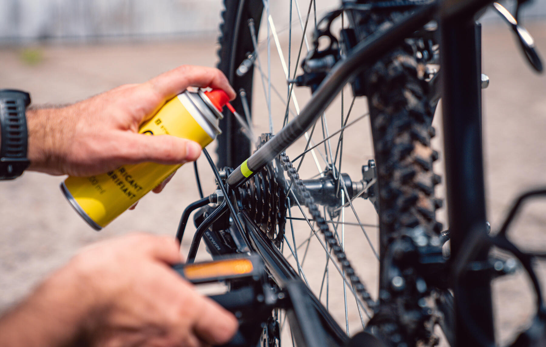 Comment nettoyer un dérailleur de vélo ? 