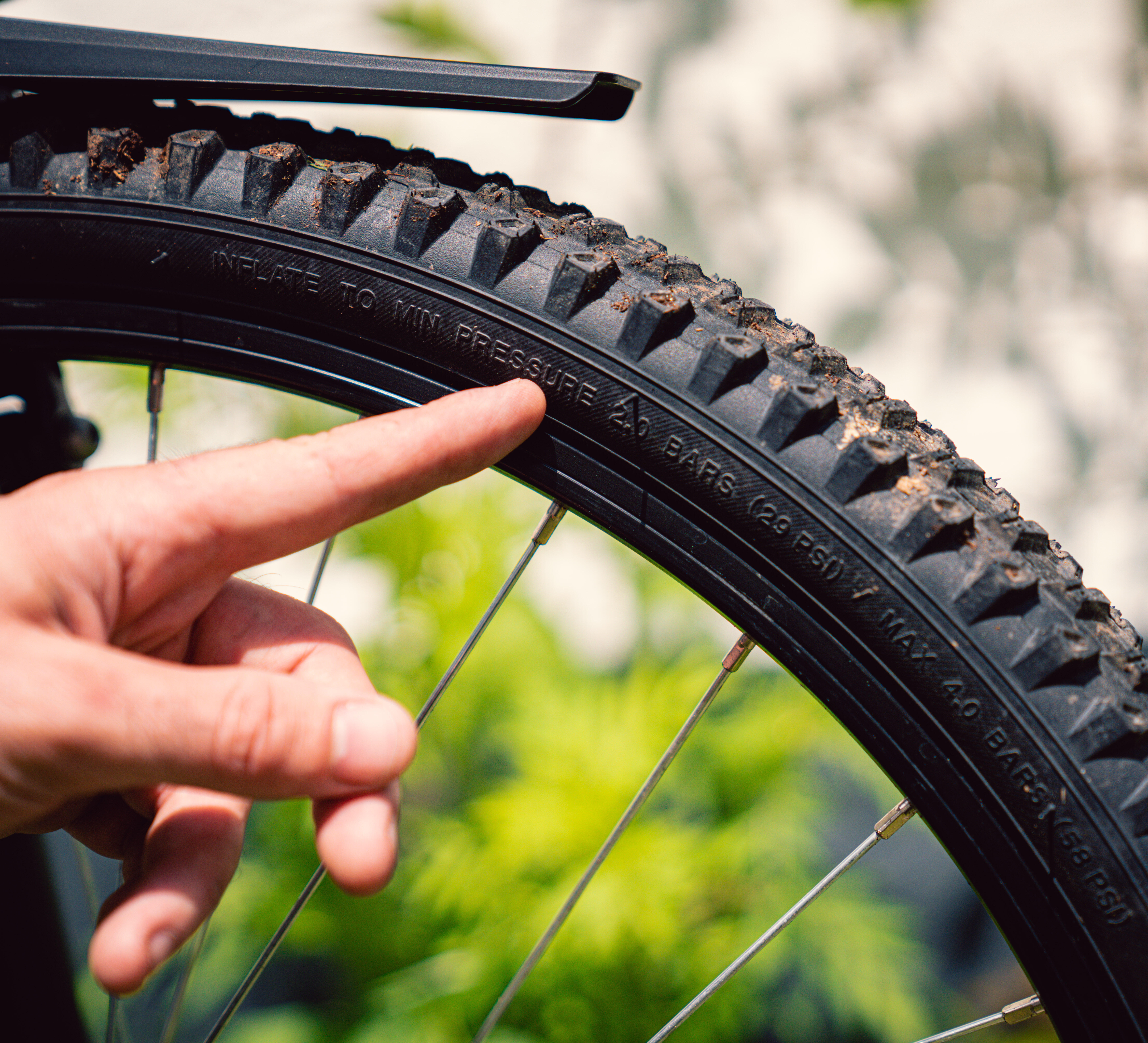 What is the recommended pressure for 24" mountain bike tyres? 