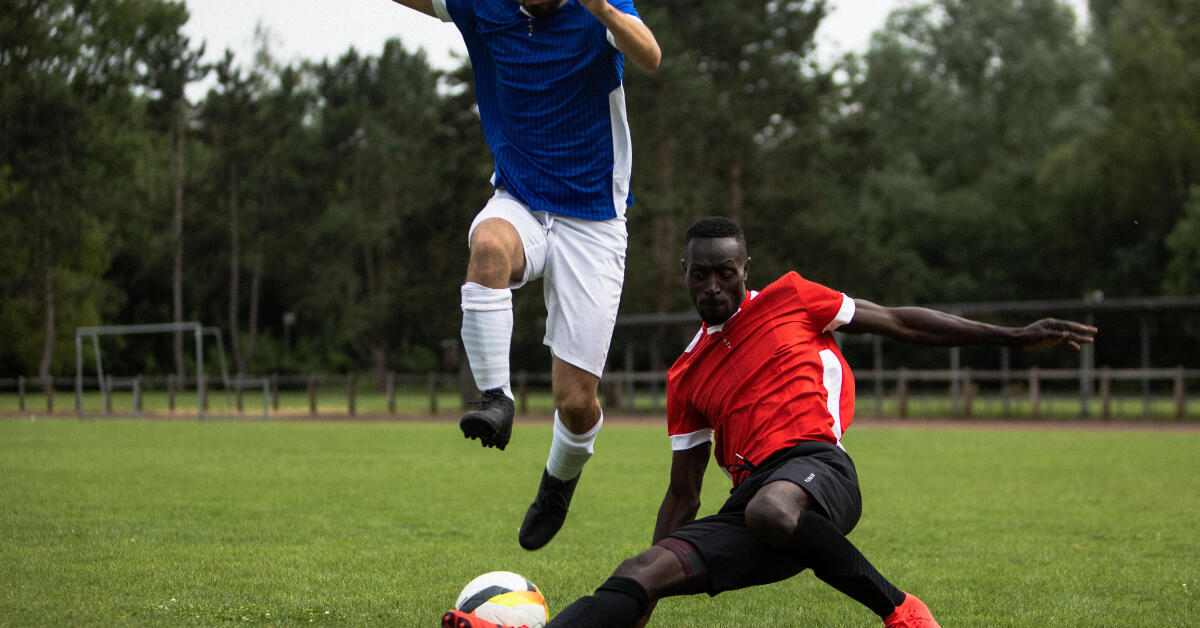 Les gestes techniques du football en video
