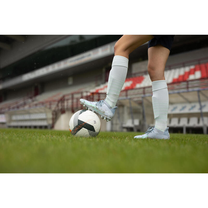 CHAUSSURE DE FOOTBALL FEMME VIRALTO+ III MG GRISE