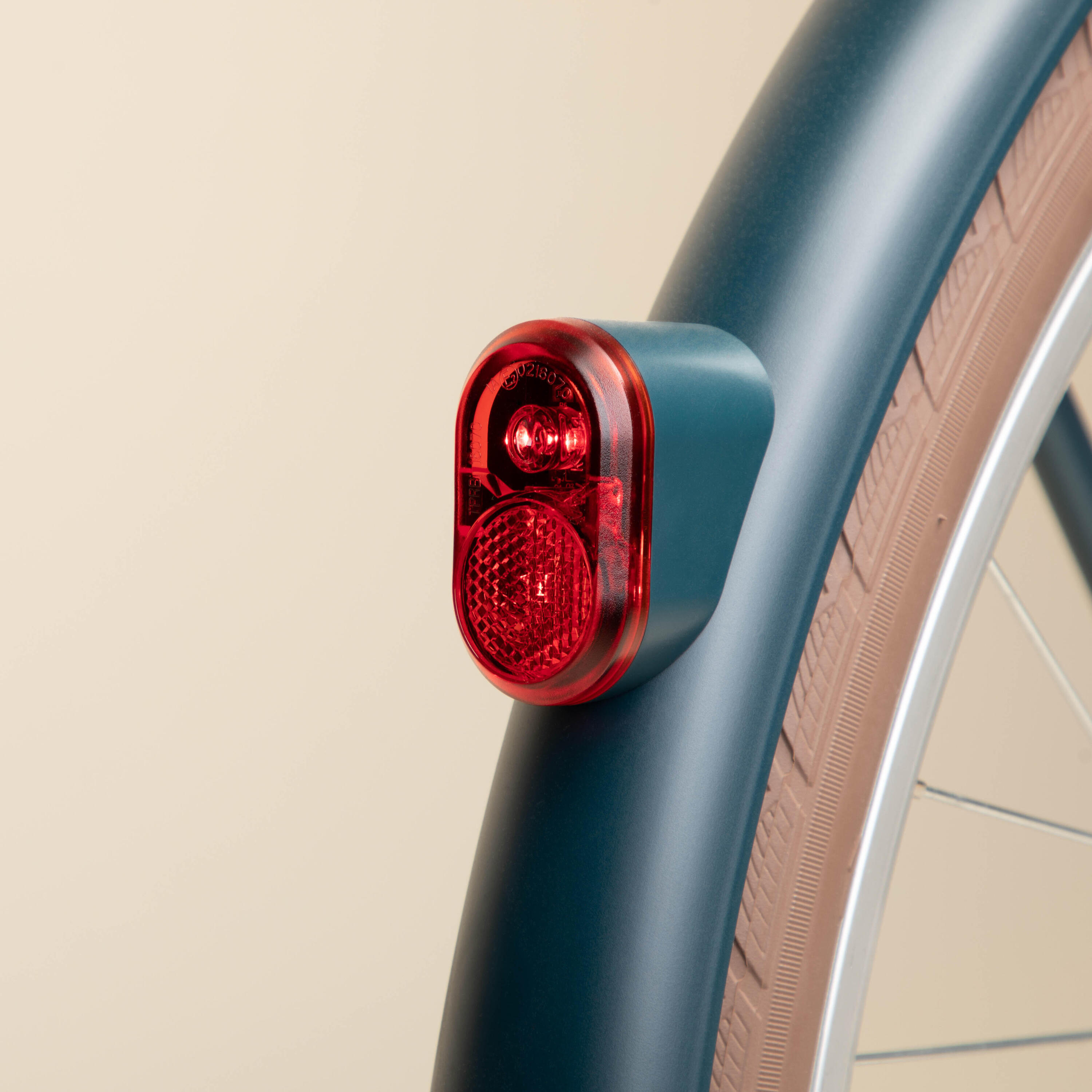 Bicicleta eléctrica urbana conectada Elops 920 HF 20/26