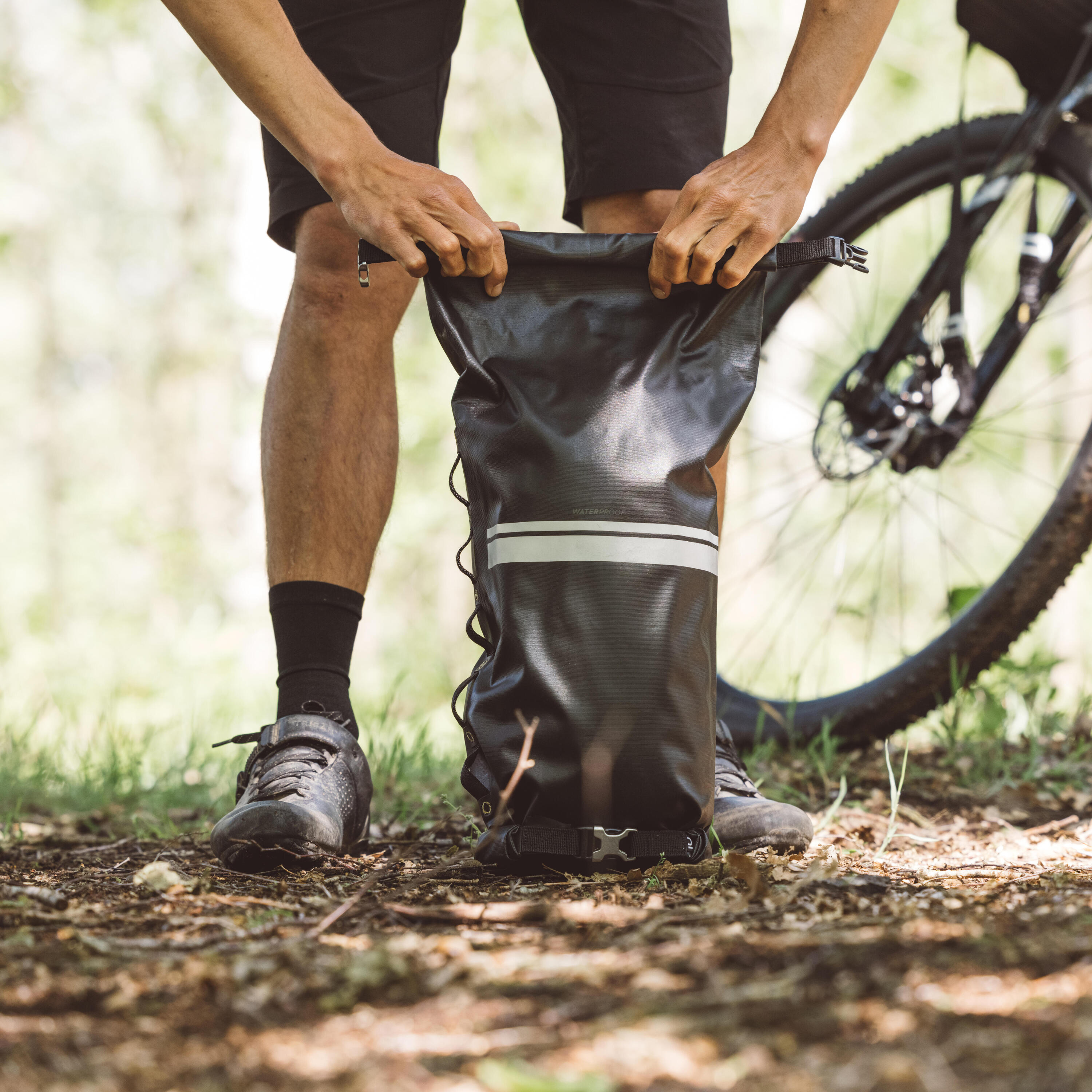 Watertight Handlebar Bag - 5 to 15 L. Bikepacking - Riverside 7/9