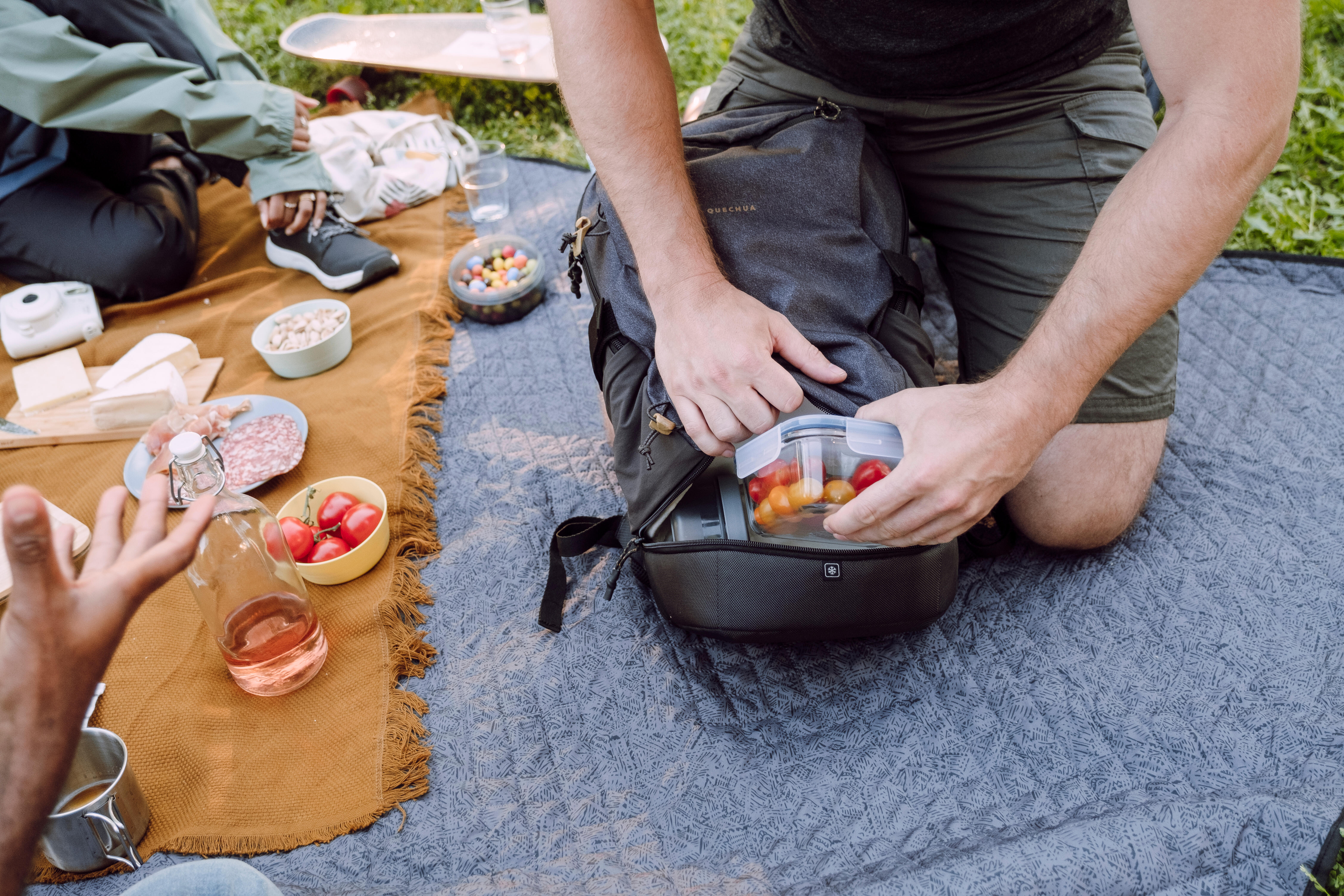 Sac à dos poche isotherme 20 L - NH 500 noir - QUECHUA