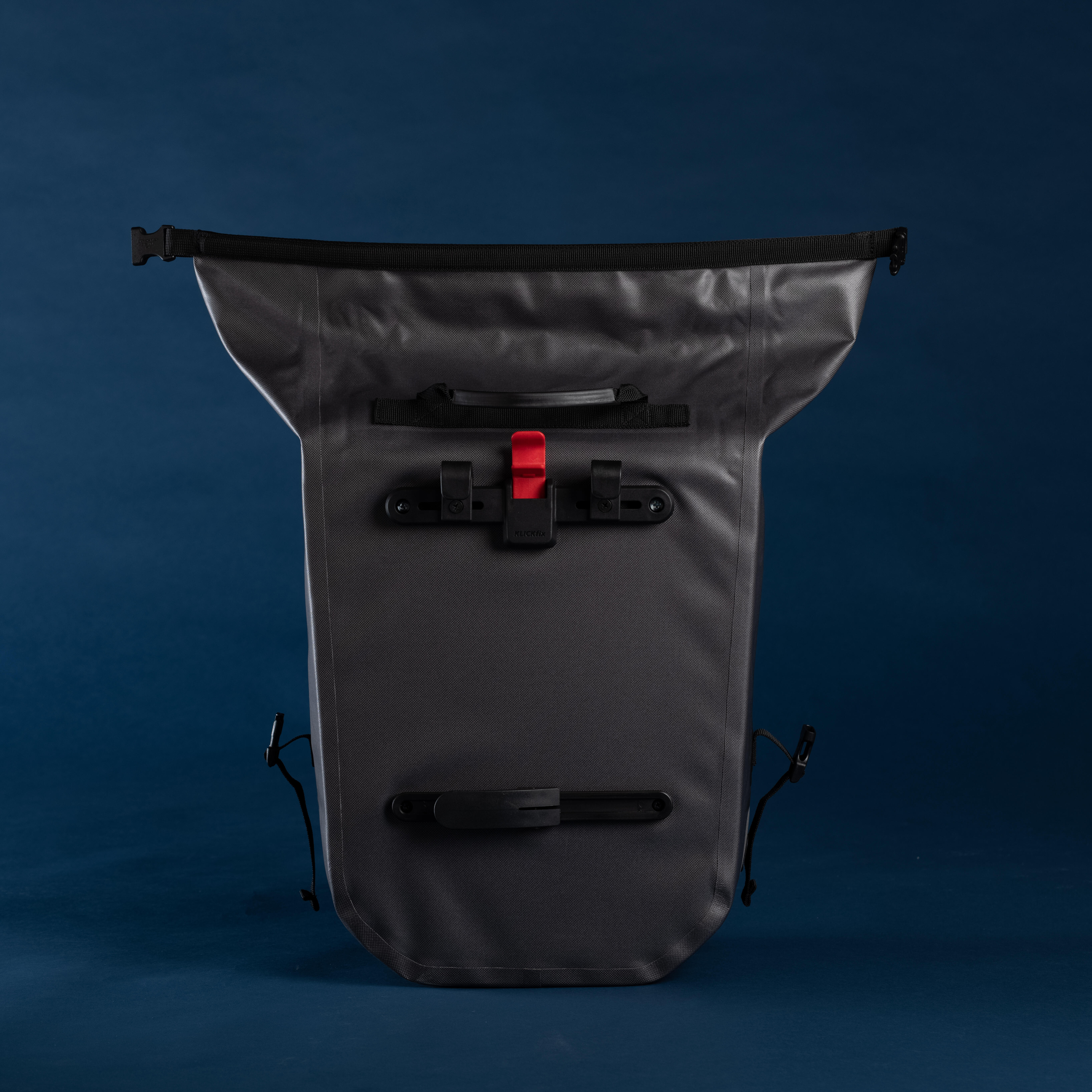 Tas Sepeda Anti Air 27 L 900 Abu abu