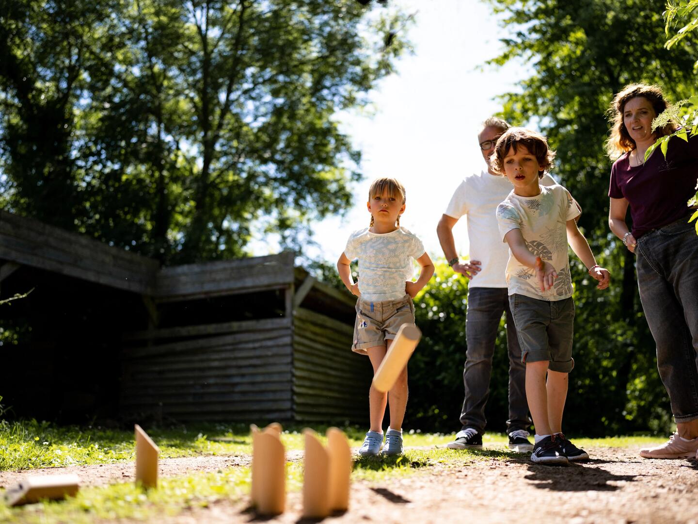 DECATHLON Holzkegelspiel Finnish Skittles kompakt Image