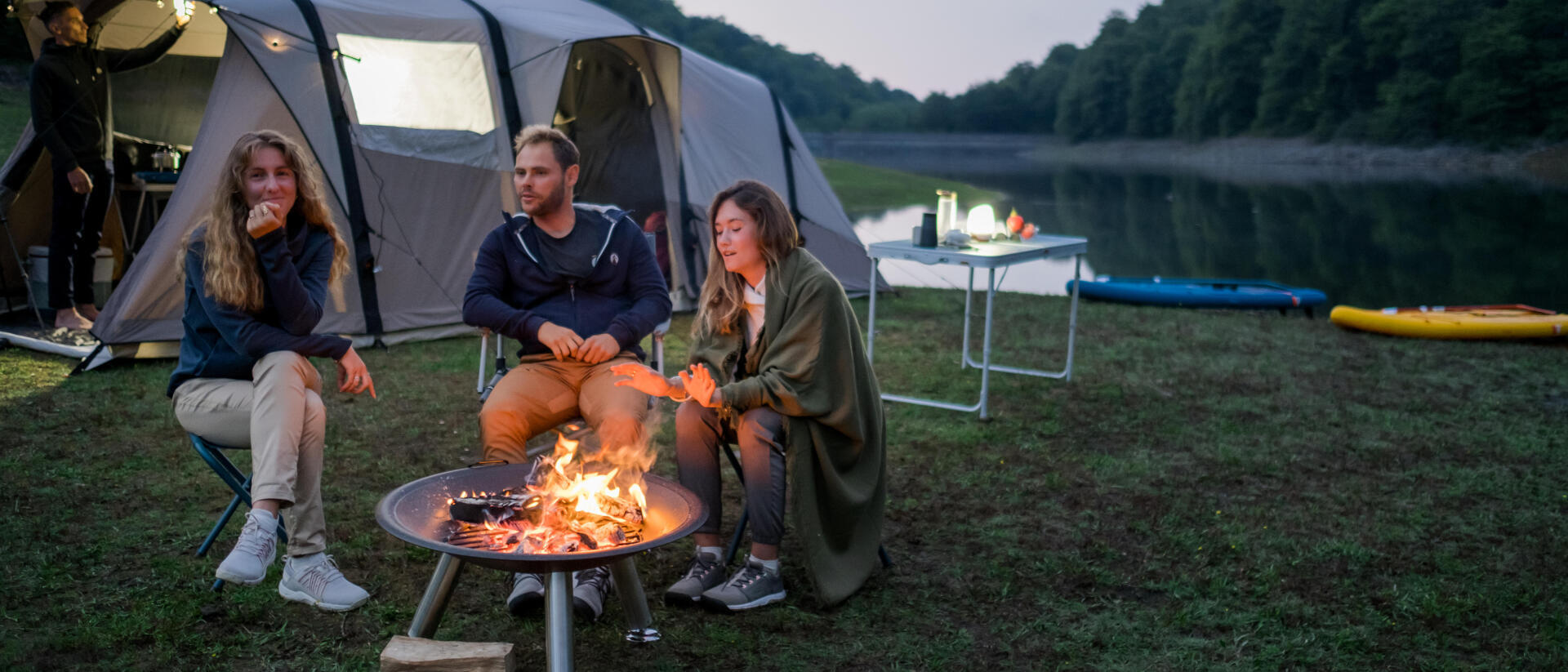 4 PERSON TENT