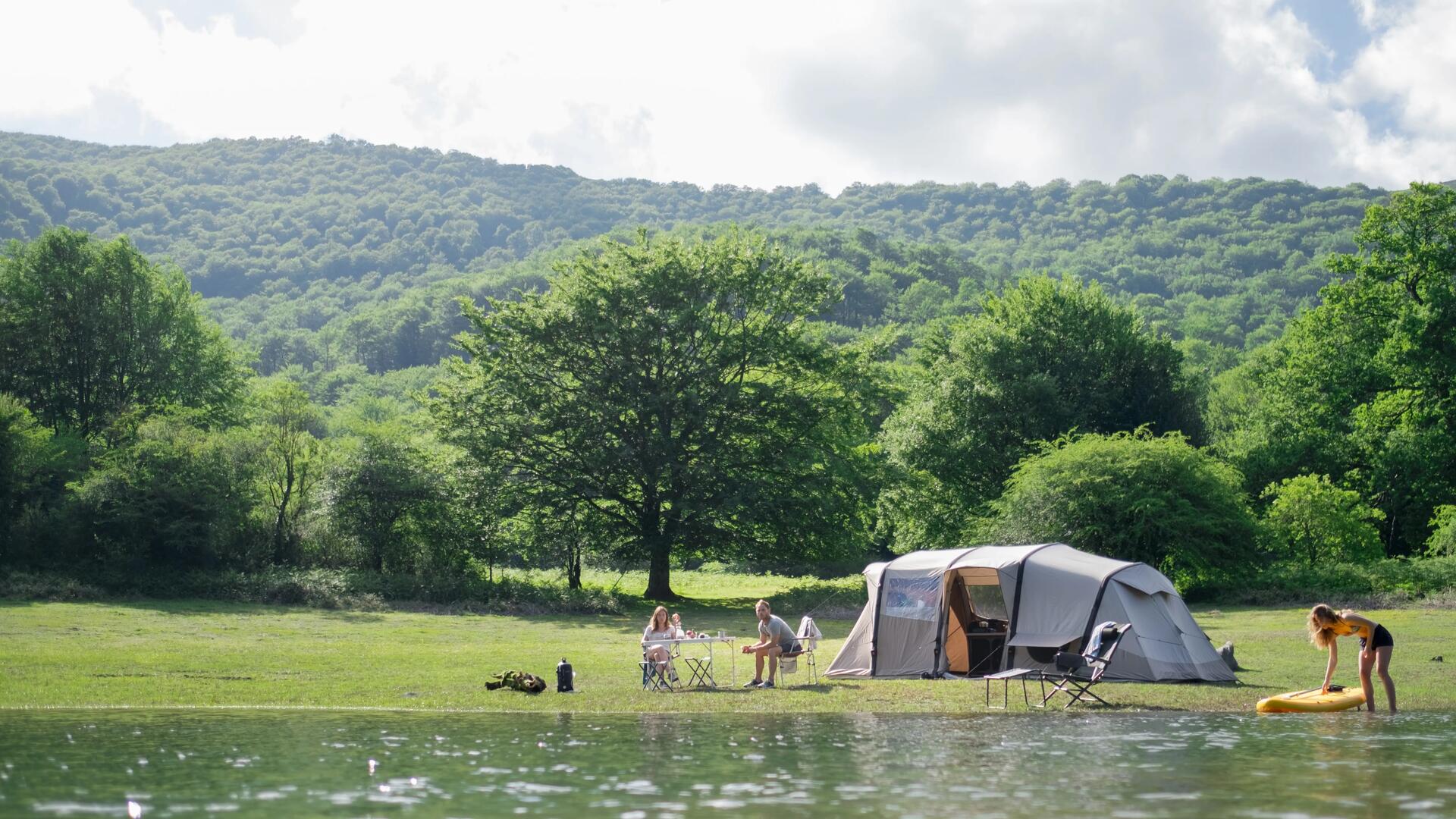 Comment choisir sa tente de camping gonflable ? 