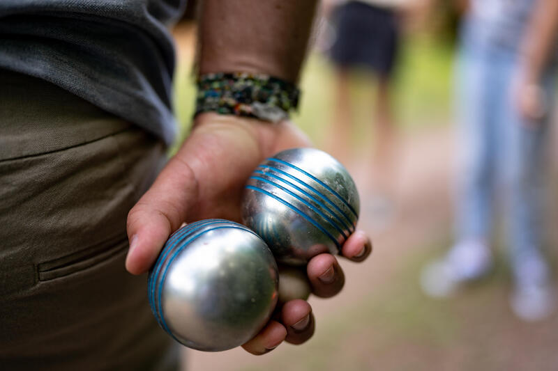 GEKLEURDE PETANQUEBALLEN VOOR RECREATIEF GEBRUIK SET VAN 8