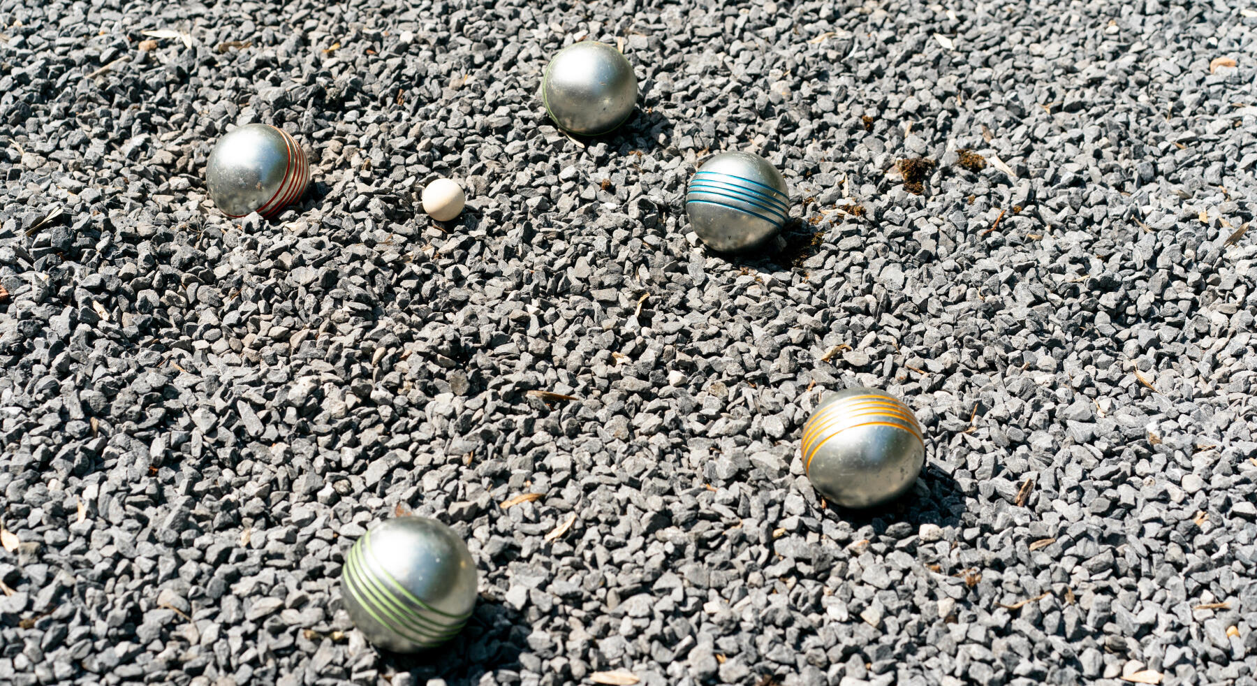 Quelles boules de pétanque pour les enfants et les ados ?