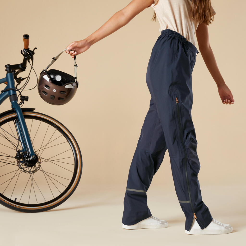 Sieviešu pilsētas riteņbraukšanas virsējās bikses “900” lietum, zilas