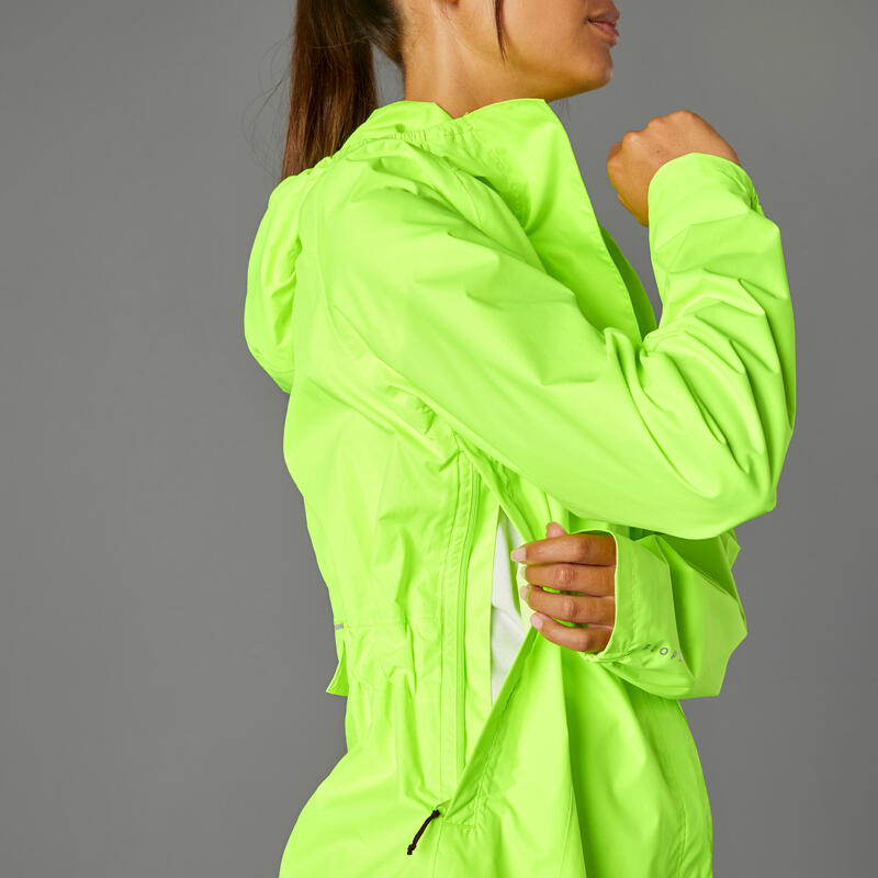 CHAQUETA IMPERM. CICLISMO URBANO MUJER 120 AMARILLO FLUO C. EPI VISIBILIDAD DÍA