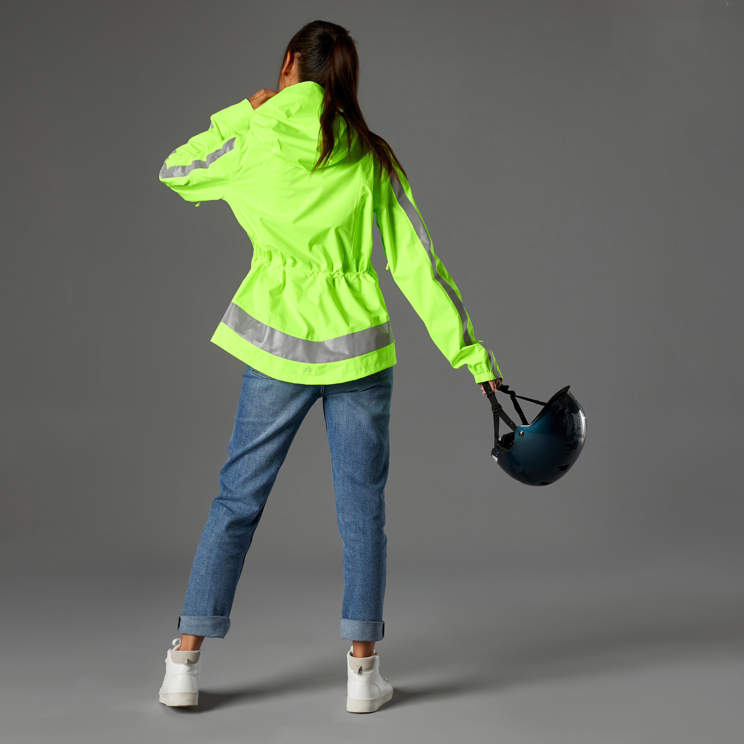 500 Women's Hi-Vis Day & Night City Cycling Rain Jacket 3/14