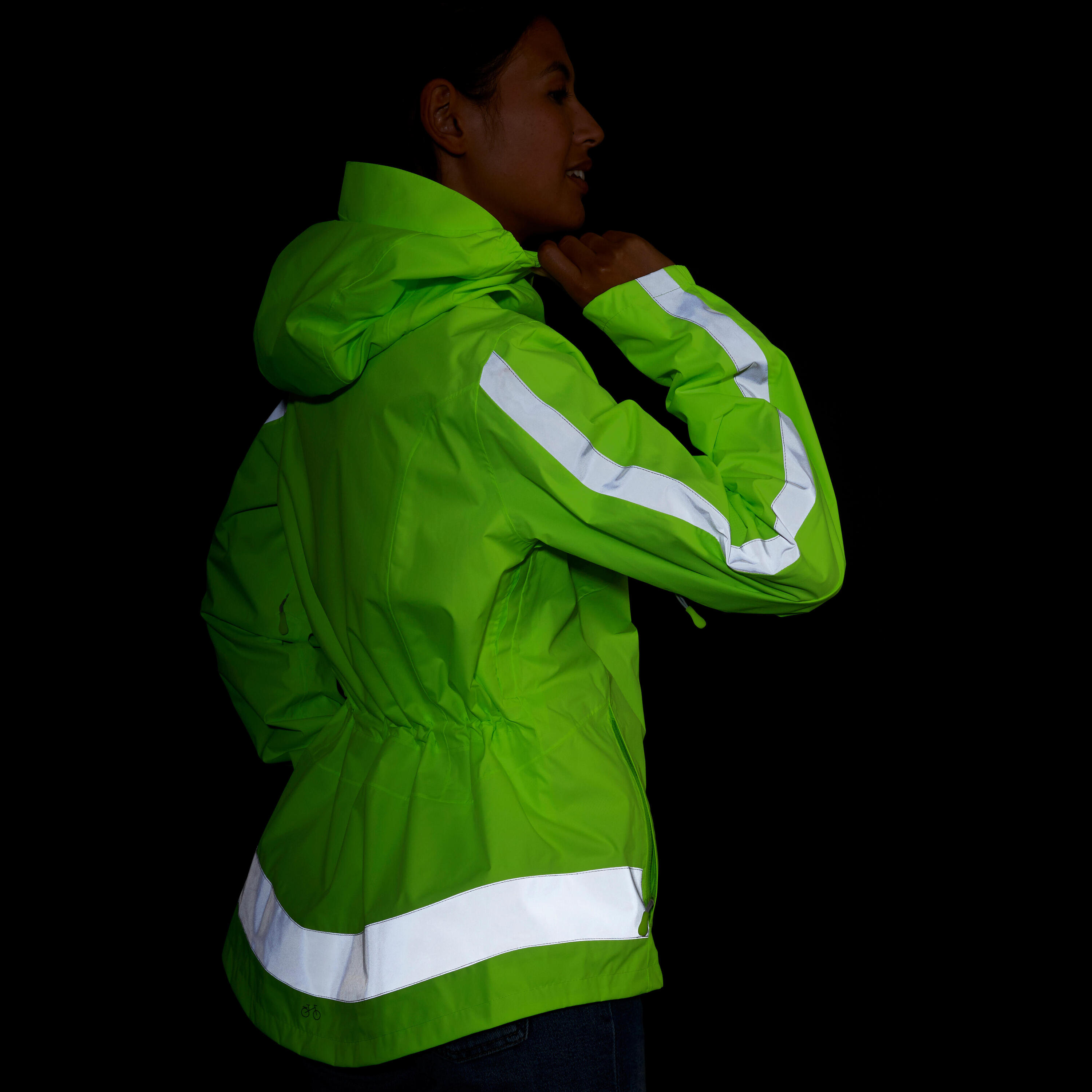 500 Women's Hi-Vis Day & Night City Cycling Rain Jacket 10/14