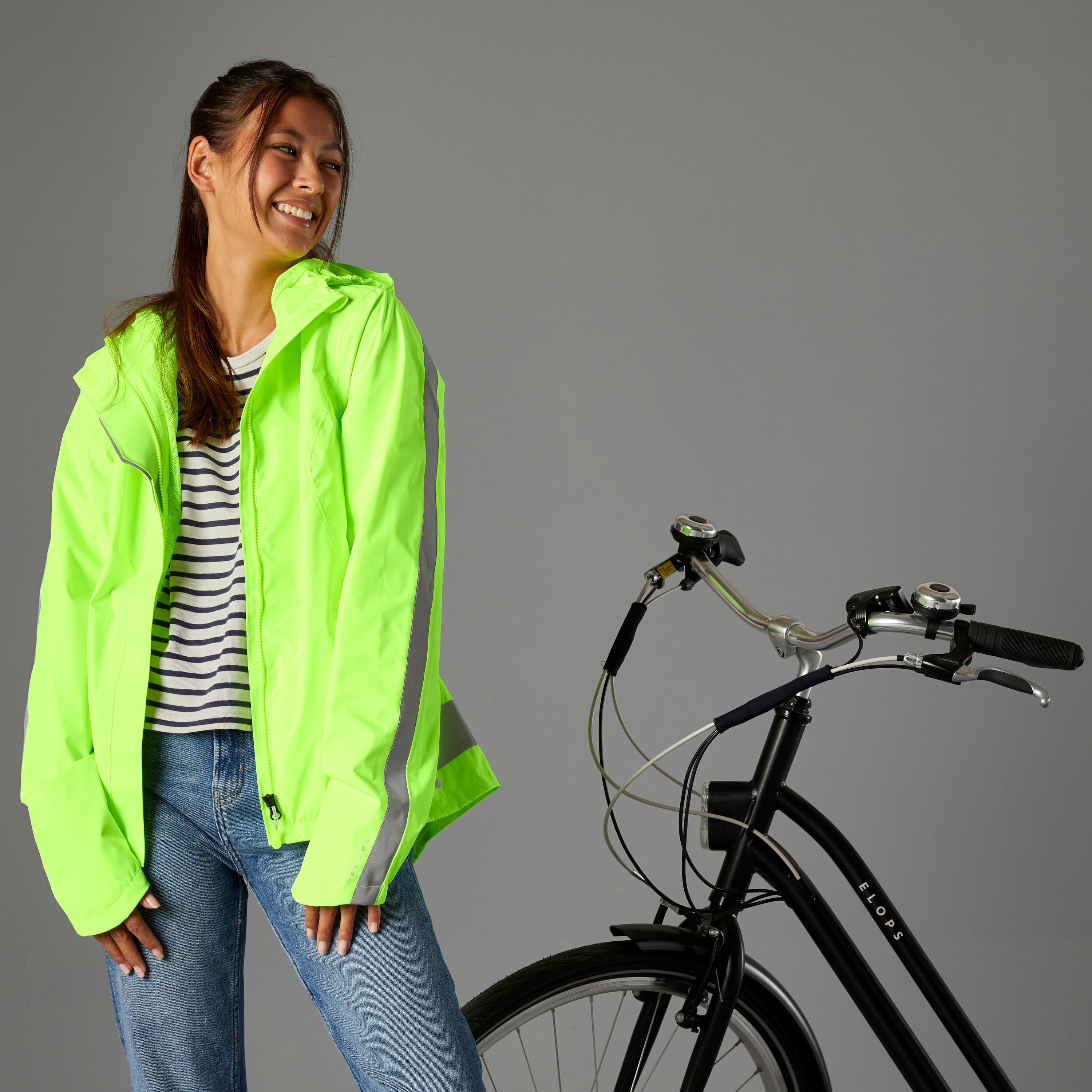 BTWIN 500 Women's Hi-Vis Day & Night City Cycling Rain Jacket