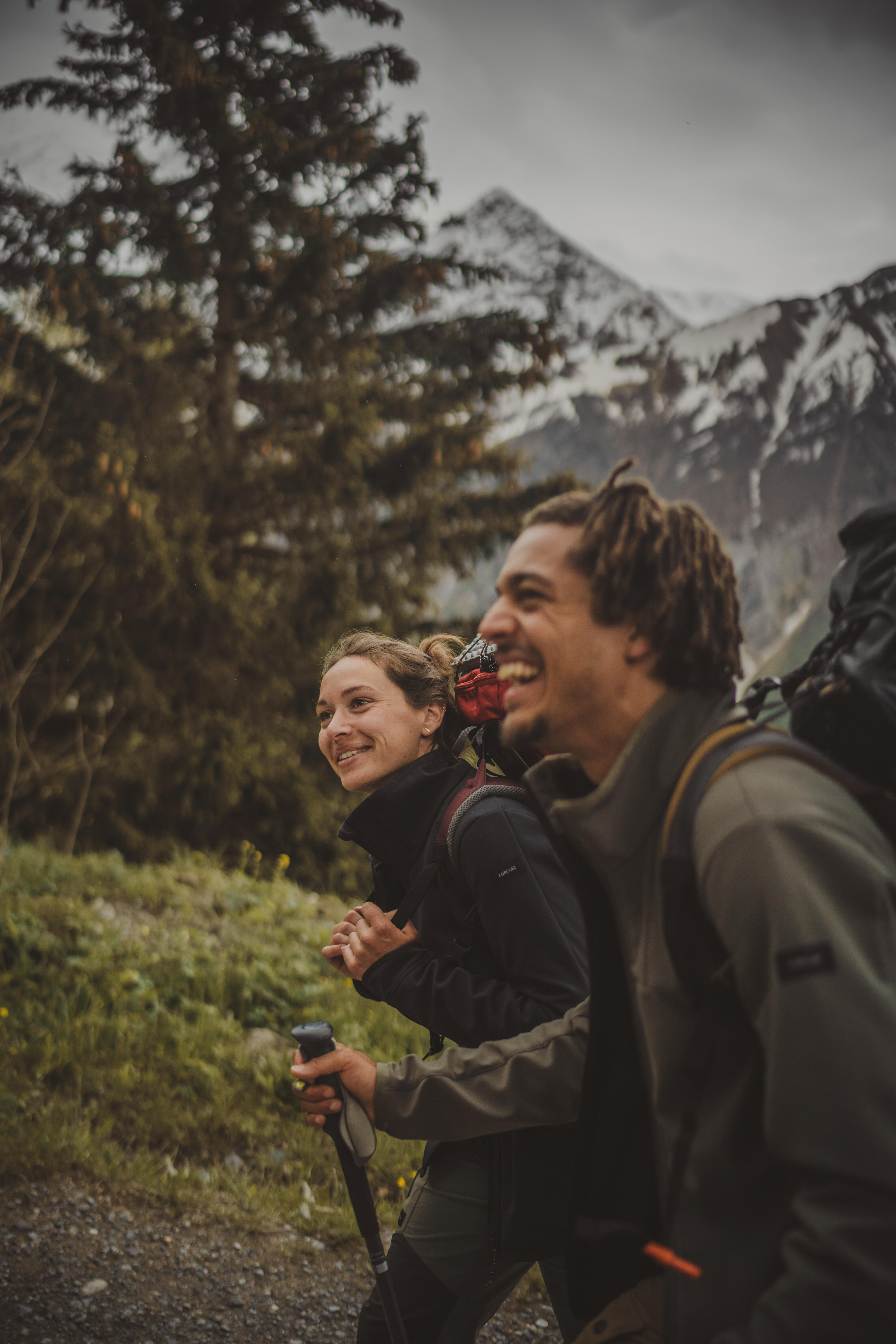 Women’s Softshell Windbreaker Hiking Jacket - MT 100 Black - FORCLAZ