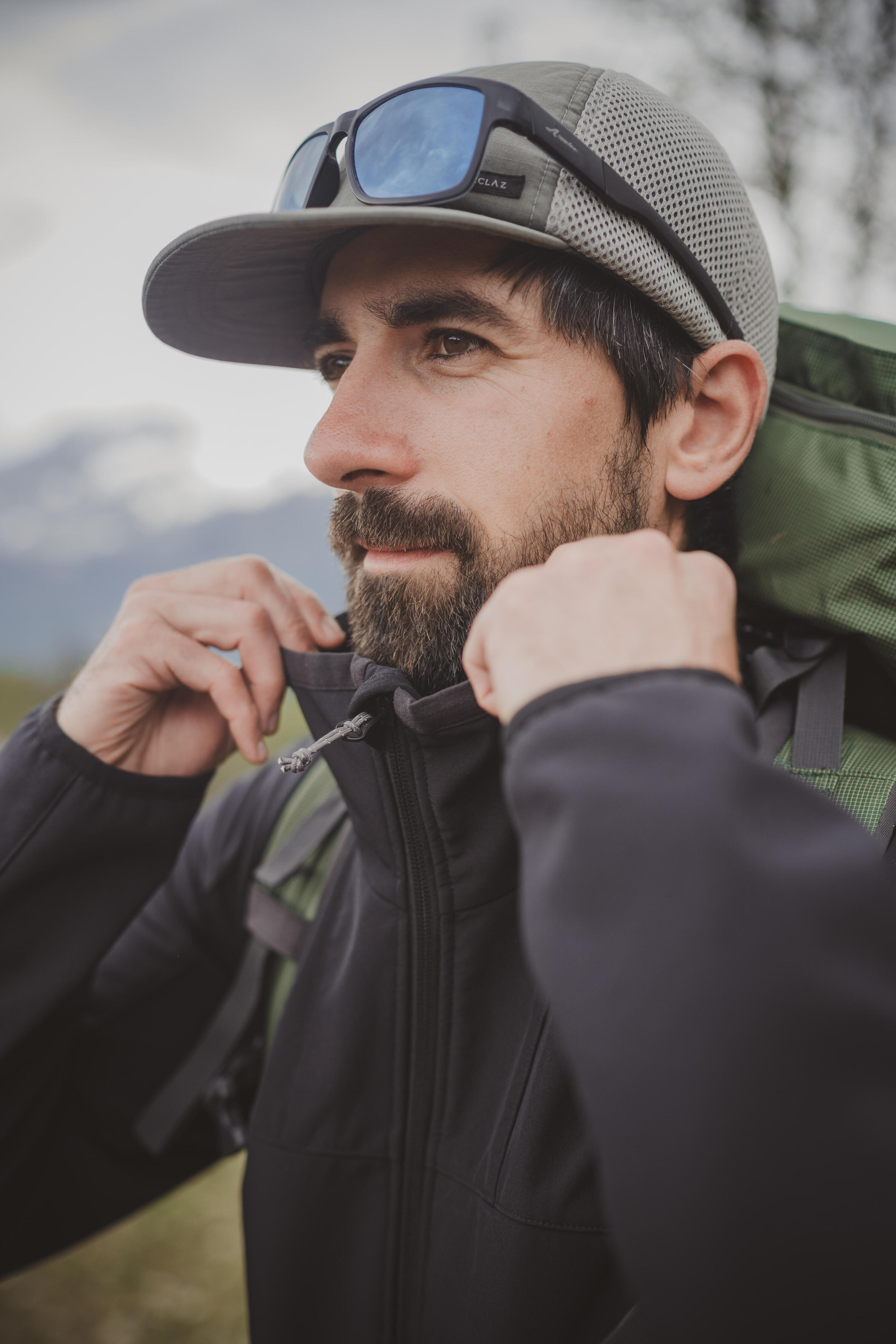 Veste de trek coupe-vent softshell homme MT100 noir 9/12