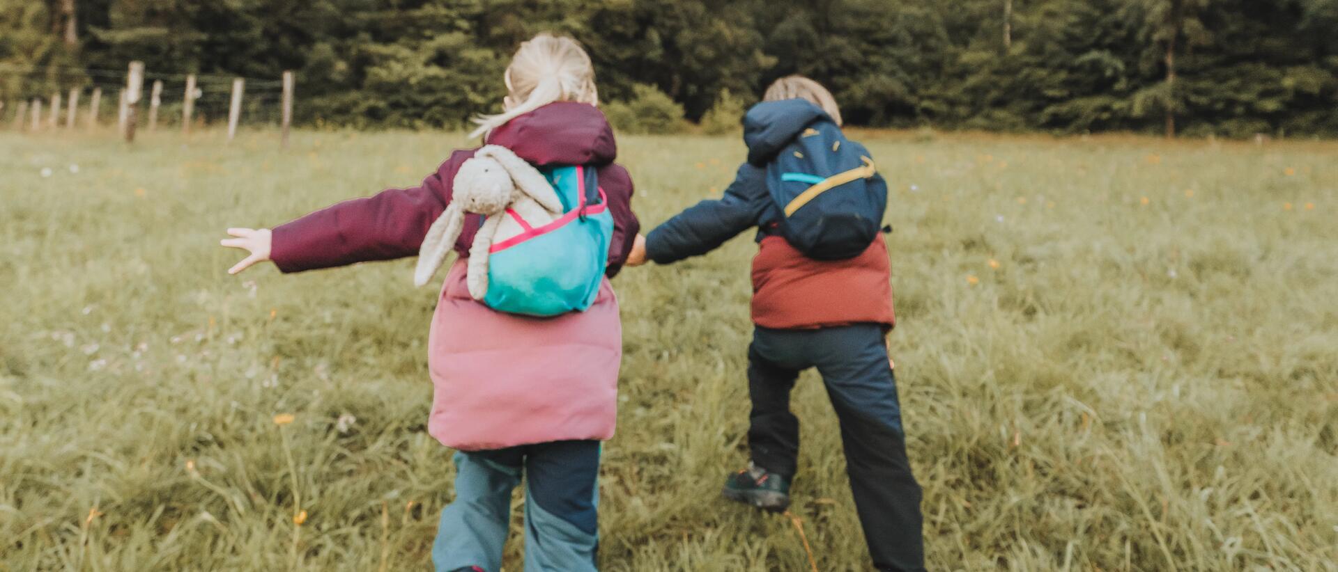 activities to keep your children busy during hikes and walks