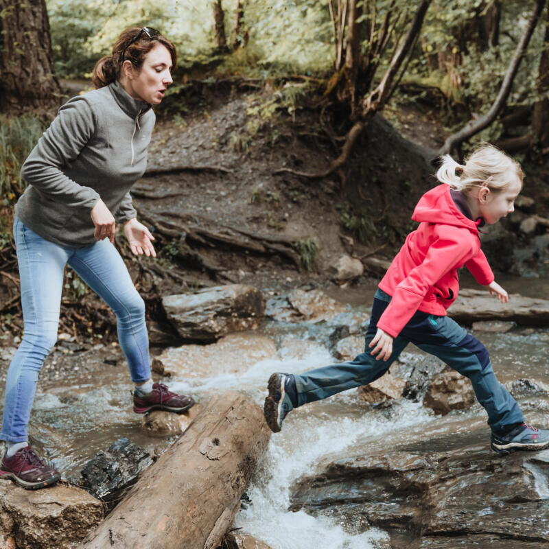 How to choose junior hiking footwear?