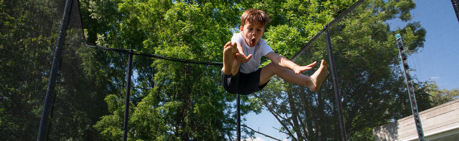 faire du trampoline