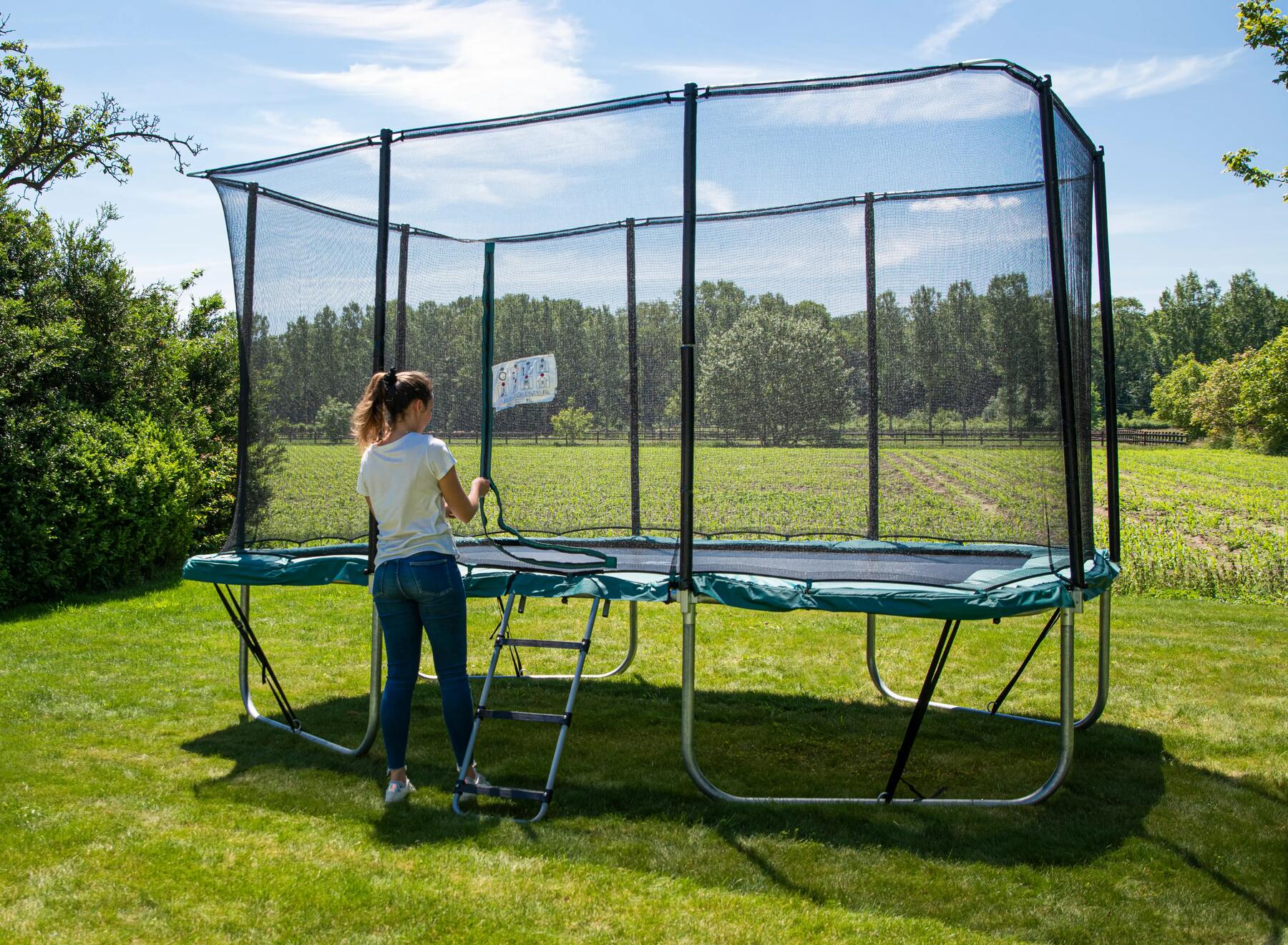 Best size trampoline discount