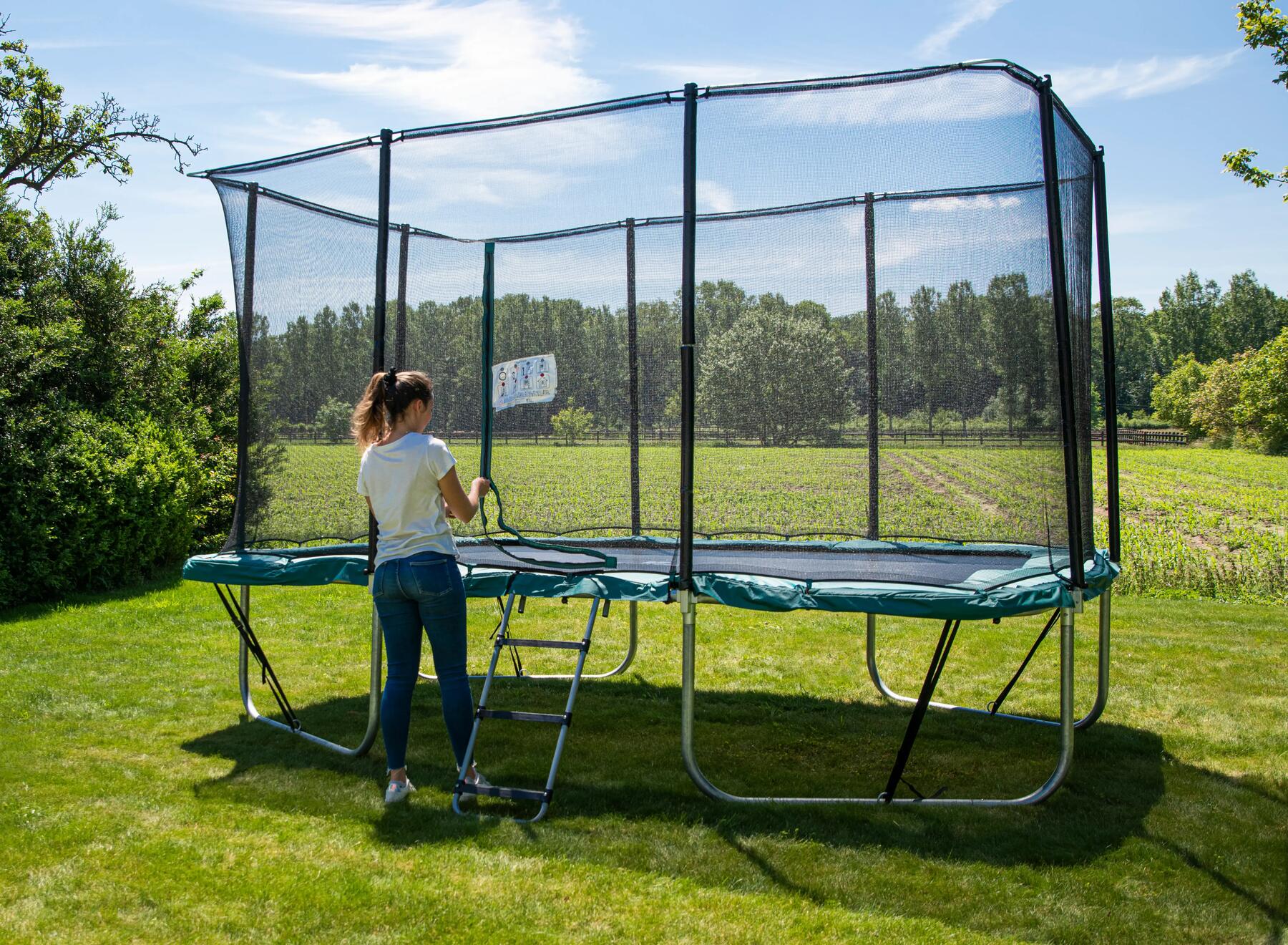 What Size Trampoline Is Right For Me?