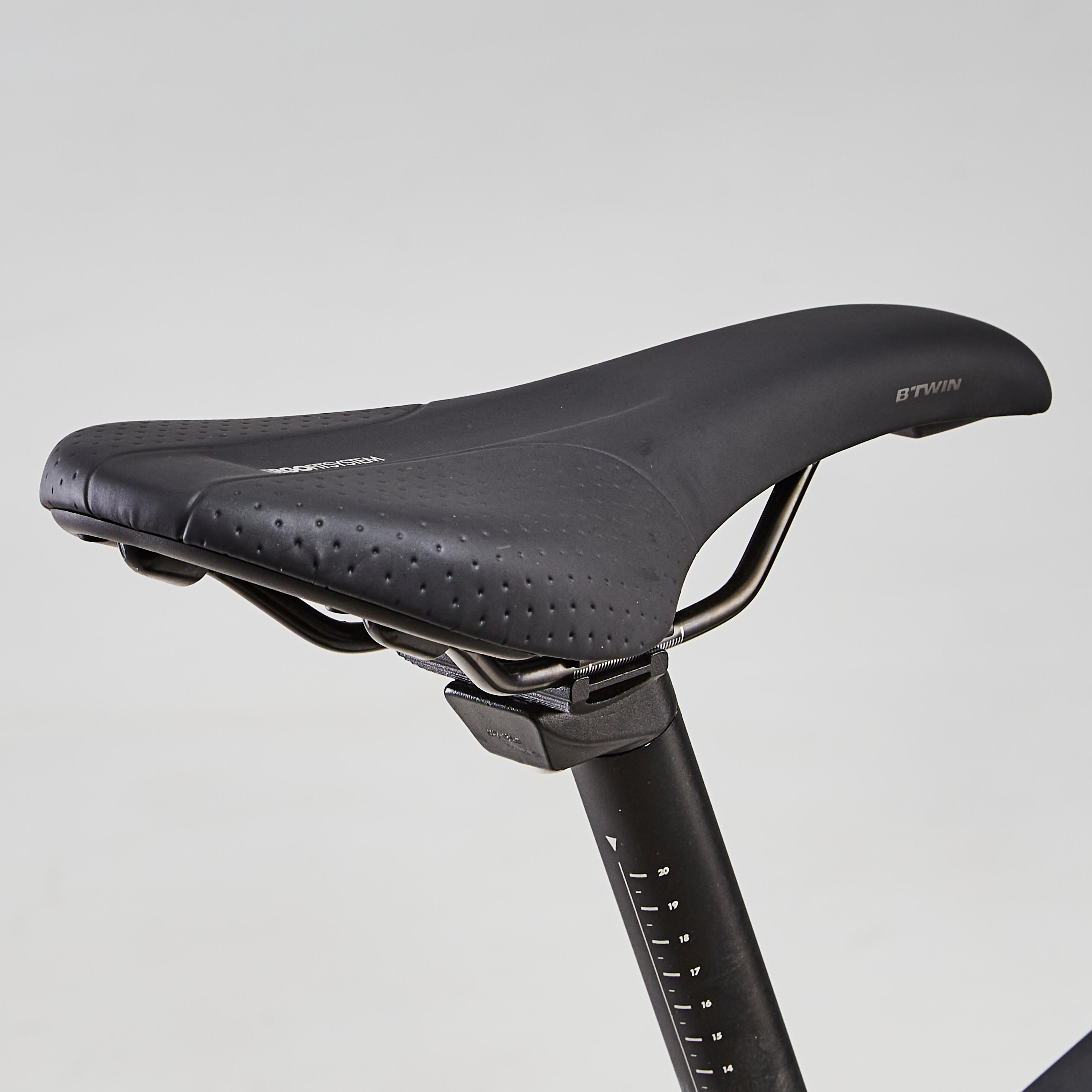 Rennrad Triban RC500 schwarz Scheibenbremse TRIBAN Decathlon.ch