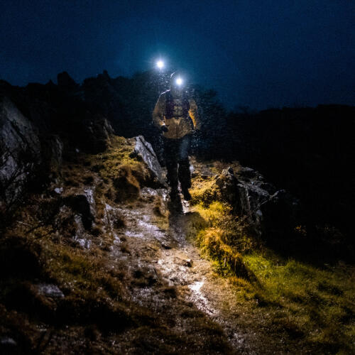 ČELOVKA ONTRAIL 900 LUMENŮ 