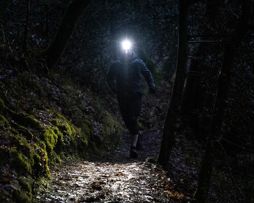 Heure d'hiver : comment faire du sport quand il fait noir ?
