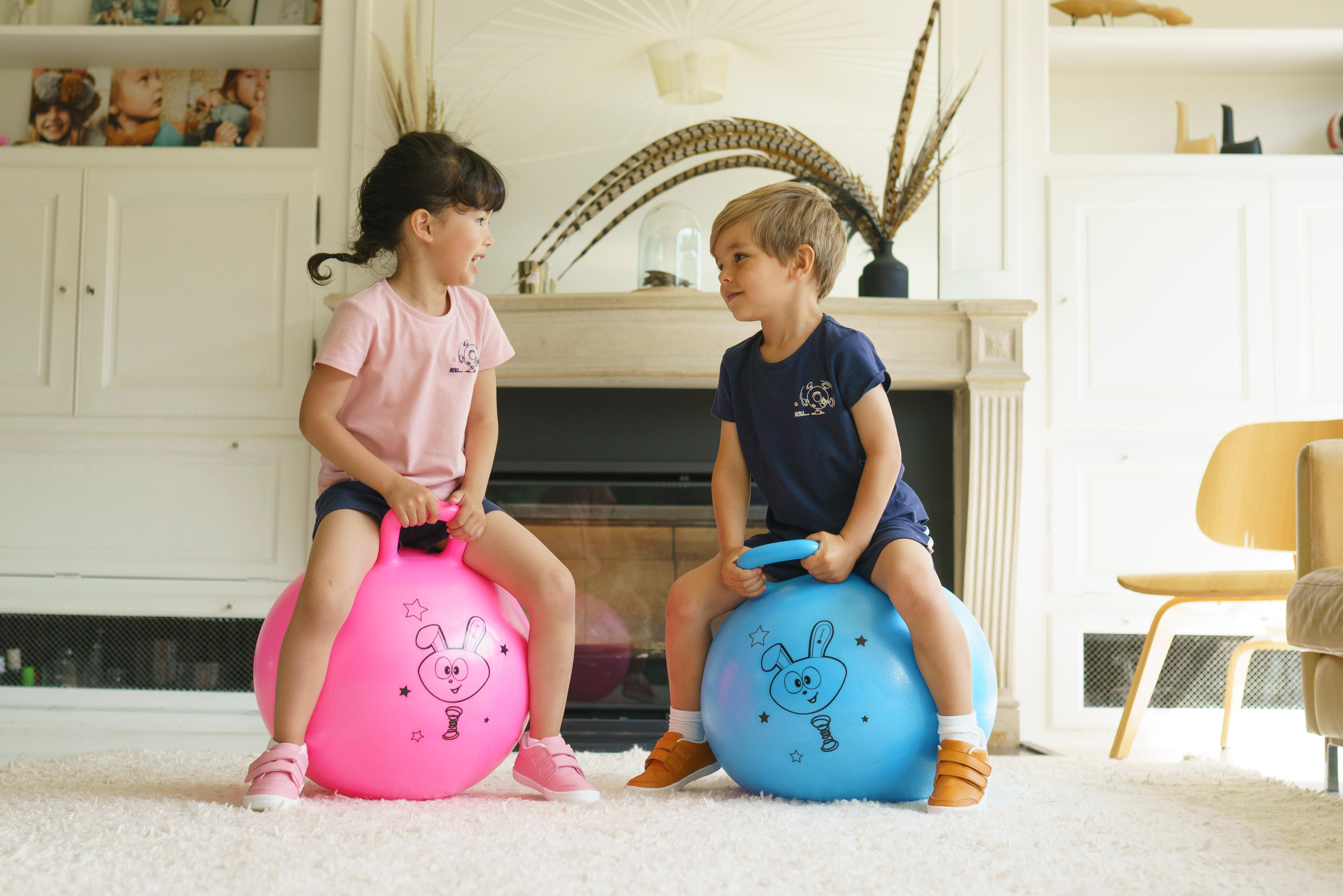 Kids’ Fitness Hopper Ball 45 cm - Pink - DOMYOS