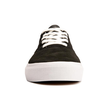 Chaussures vulcanisées de skateboard adulte VULCA 500 II noire / blanche.