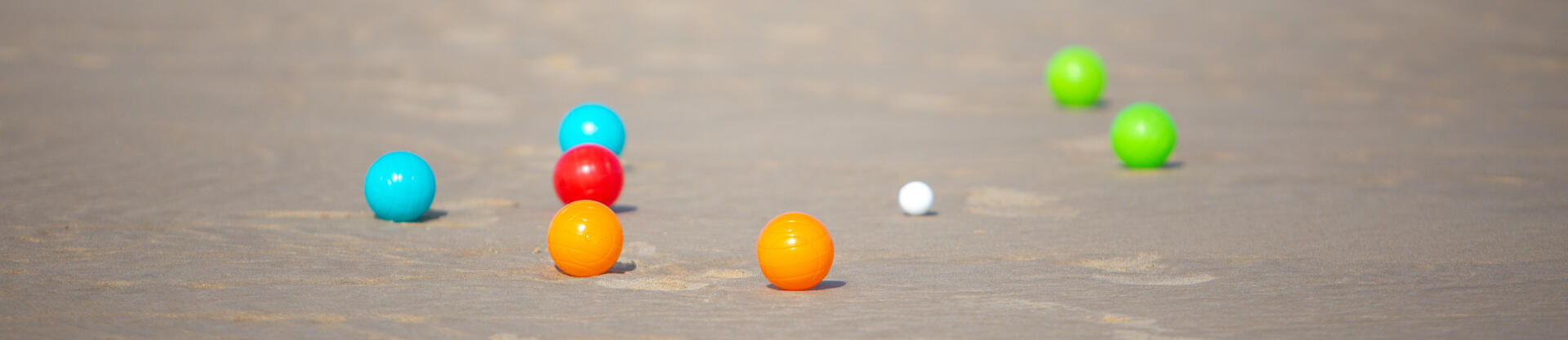 pétanque-jardin-herbe-plastique