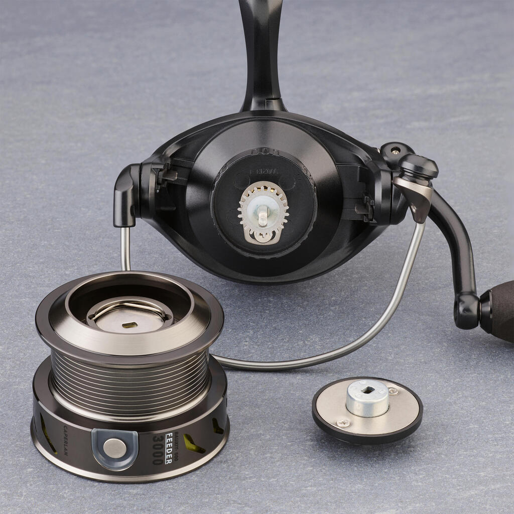 Feeder fishing reel Bauxit 500, size 3000.