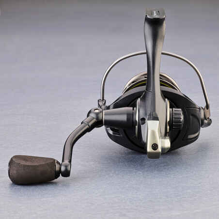 Feeder fishing feeder reel Bauxit-500 size 3000.