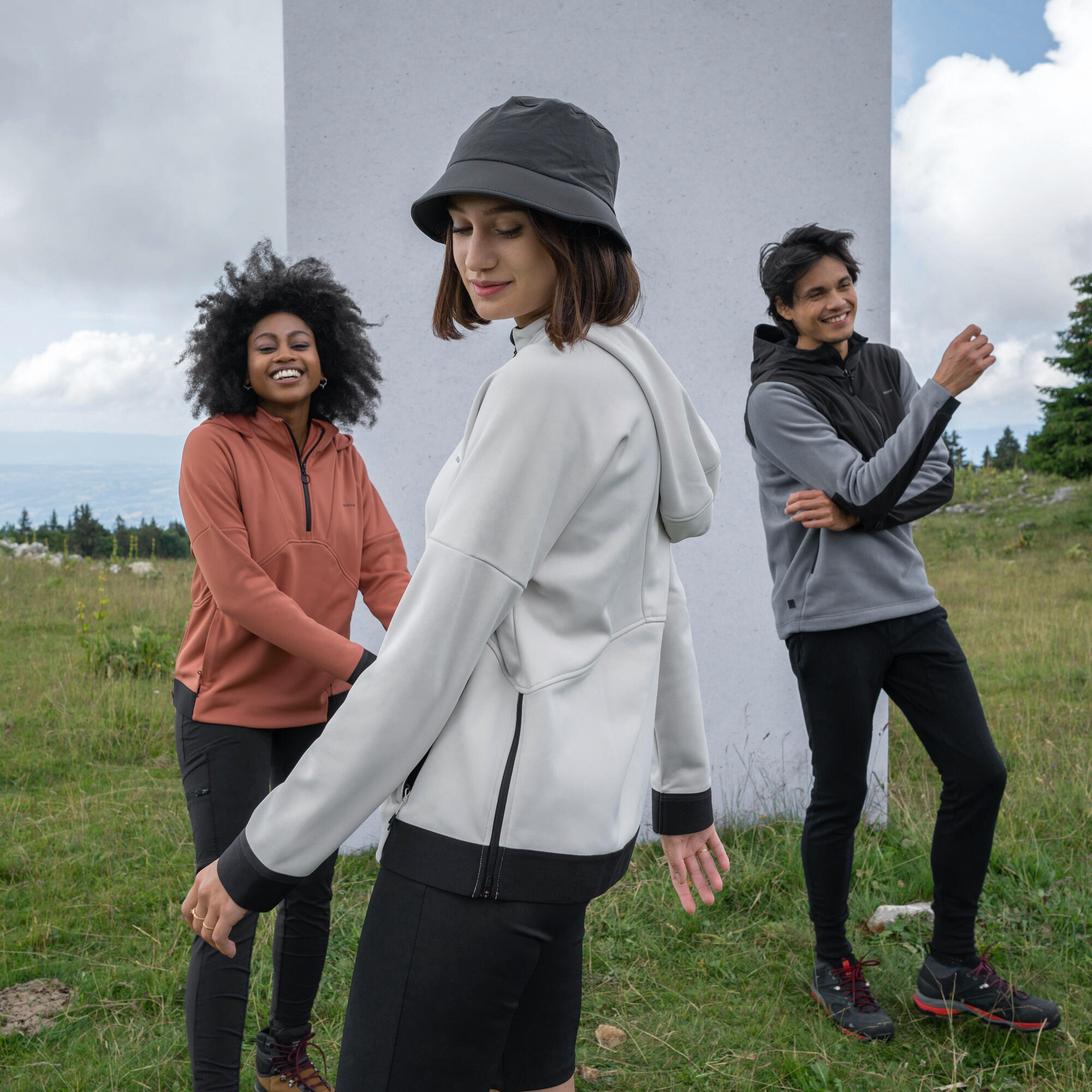 Толстовка походная женская MH500 Hoody QUECHUA