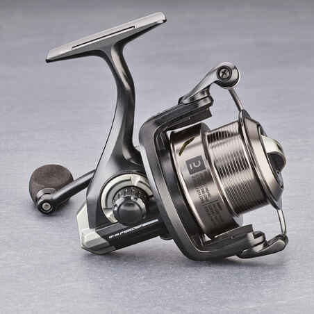 Feeder fishing feeder reel Bauxit-500 size 3000.