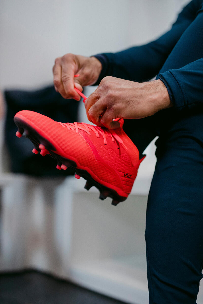 Hoe kies ik voetbalschoenen?