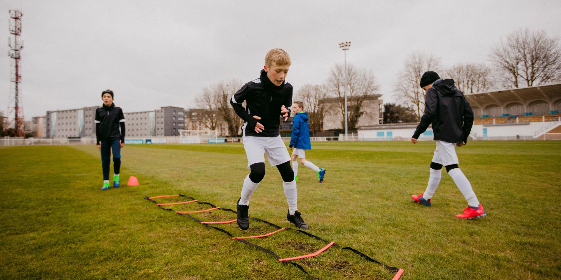 KIT D'ENTRAINEMENT DE FOOTBALL ESSENTIAL: pour des entrainement ludiques et efficaces