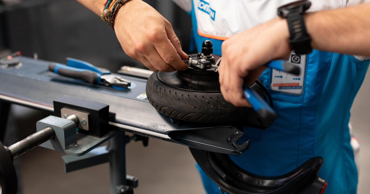 Pneu de remplacement roue arrière pour trottinettes électriques