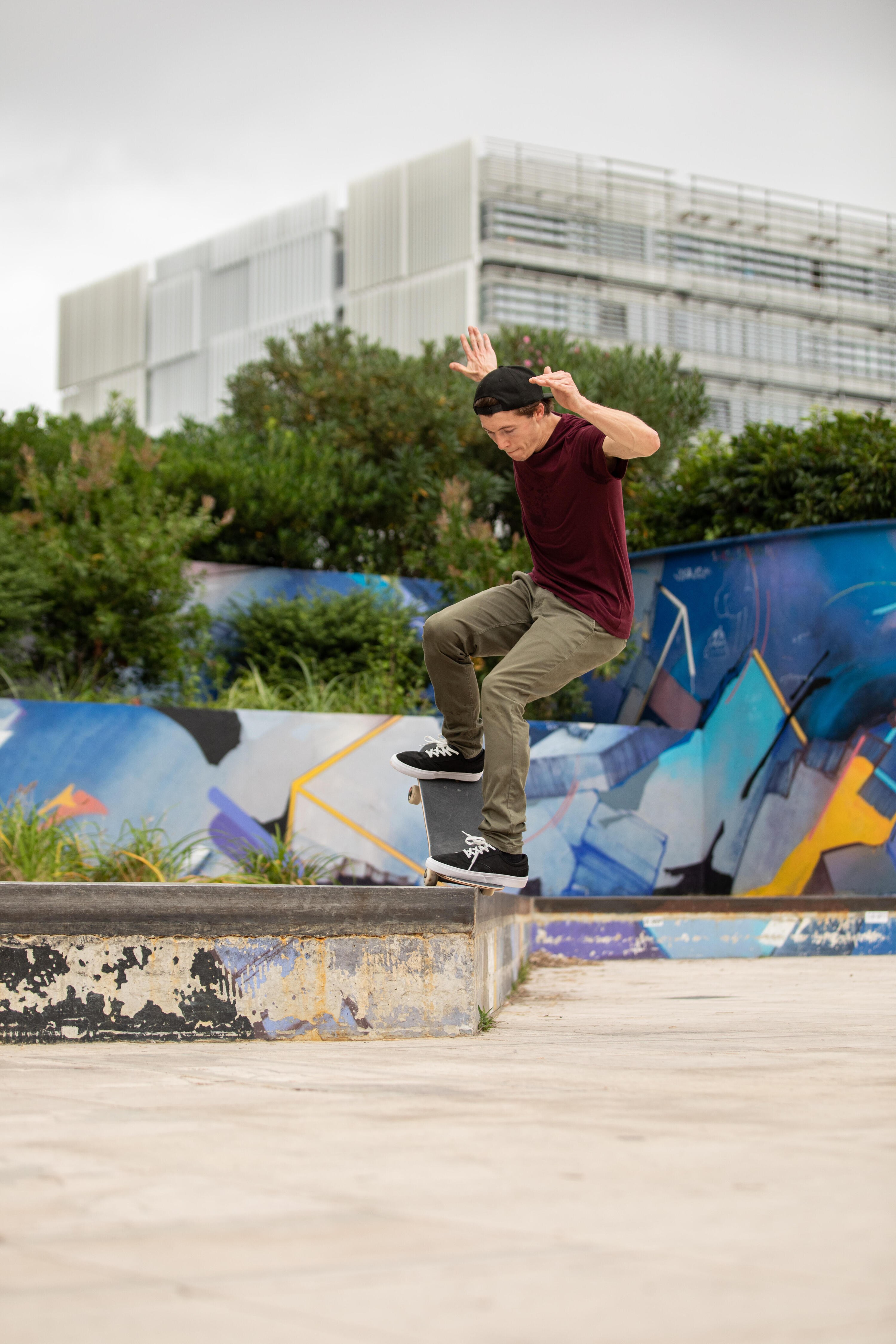 Chaussures vulcanisées de skateboard adulte VULCA 500 II noire / blanche. 18/25