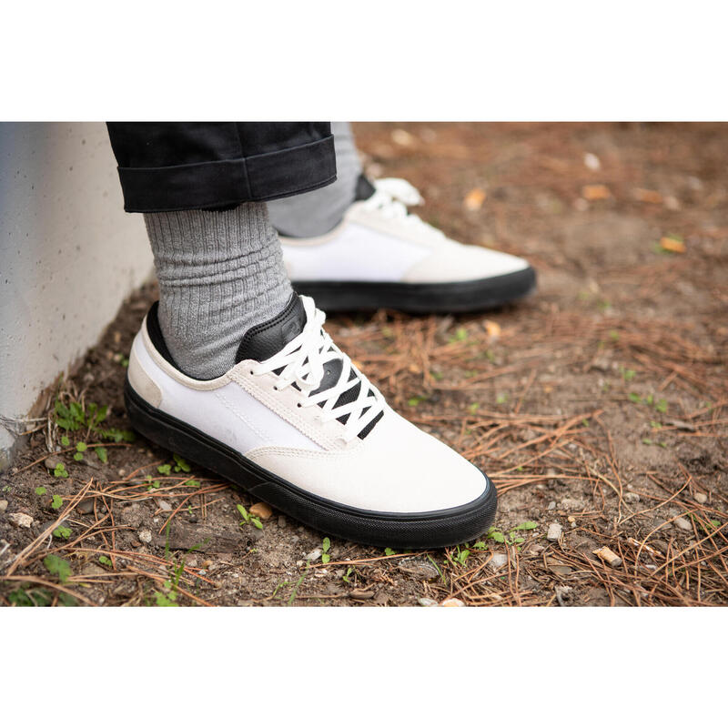 Calçado Vulcanizado de Skate Adulto VULCA 500 II Branco/Preto