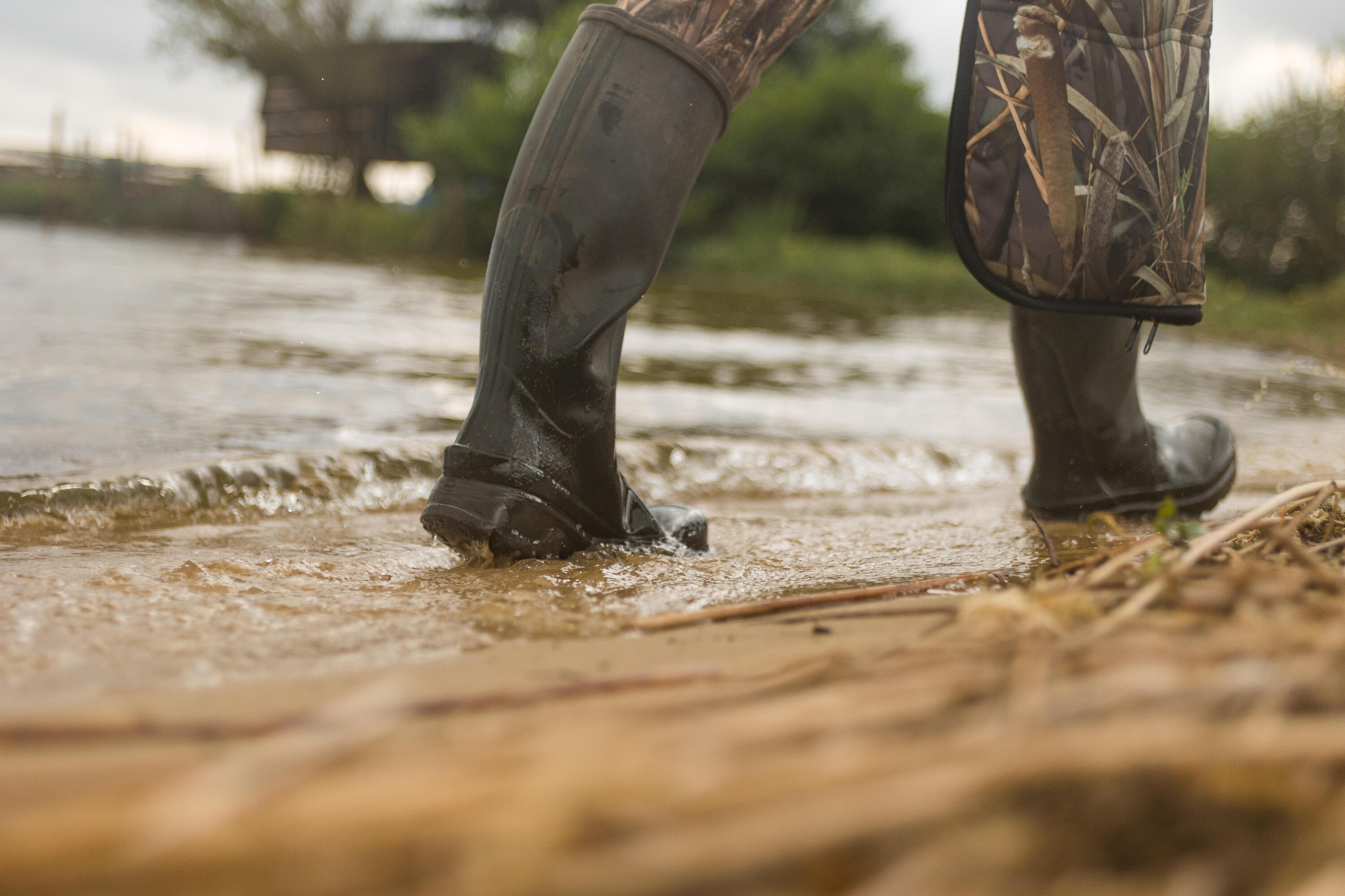 Rubber Hunting Rain Boot - 500 7/10