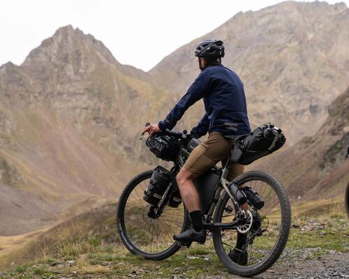 Bikepacking: 15 truques para prender os alforges