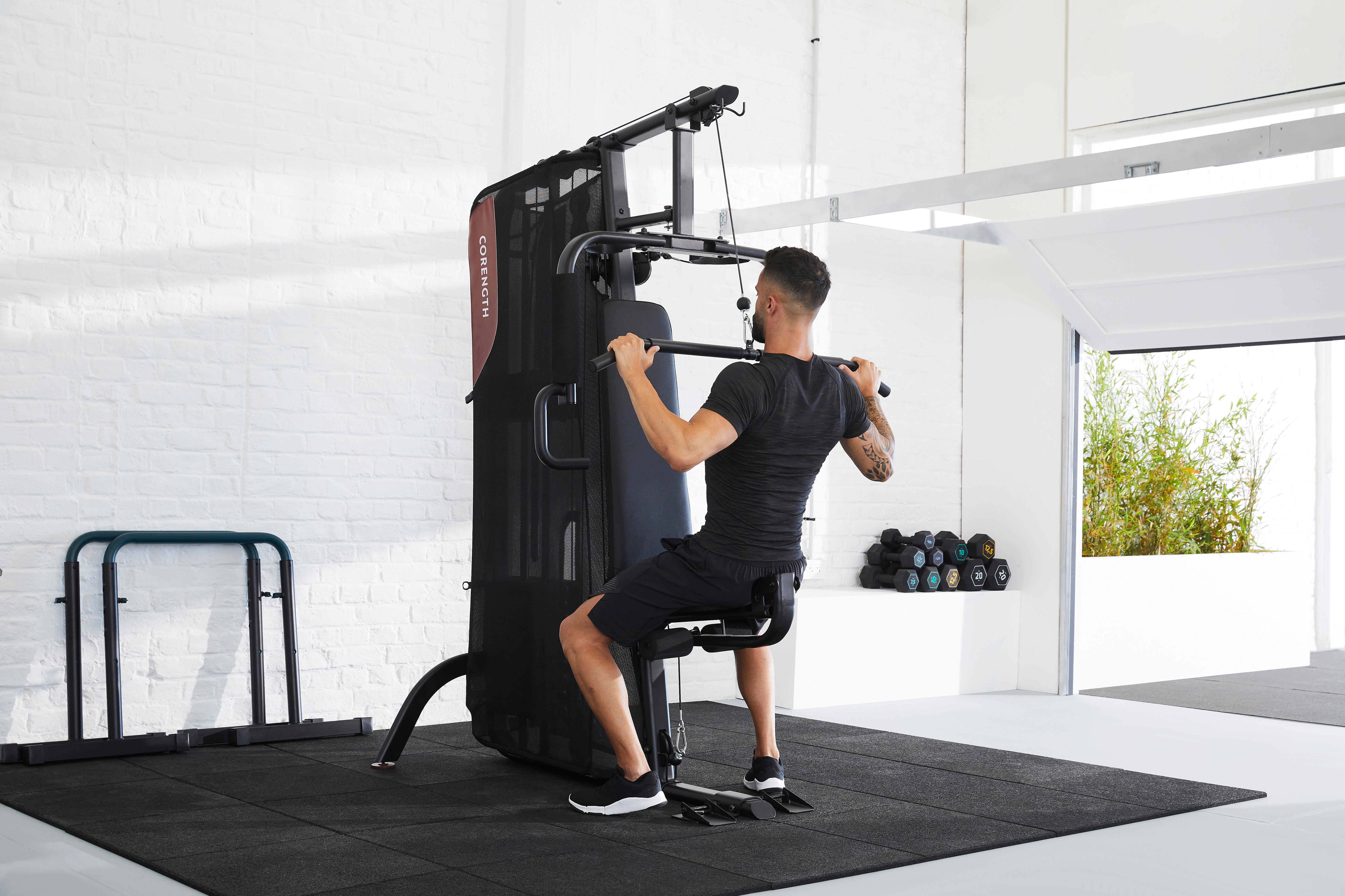 Compact weight training home gym hotsell
