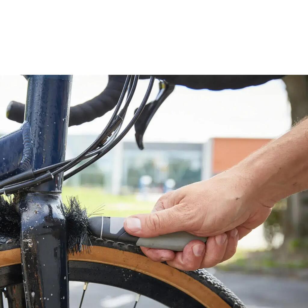 2 Bike Cleaning Brushes